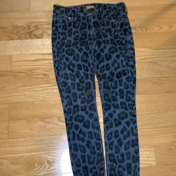 Mother the Looker jeans in paw (leopard) - Picture 4 of 11